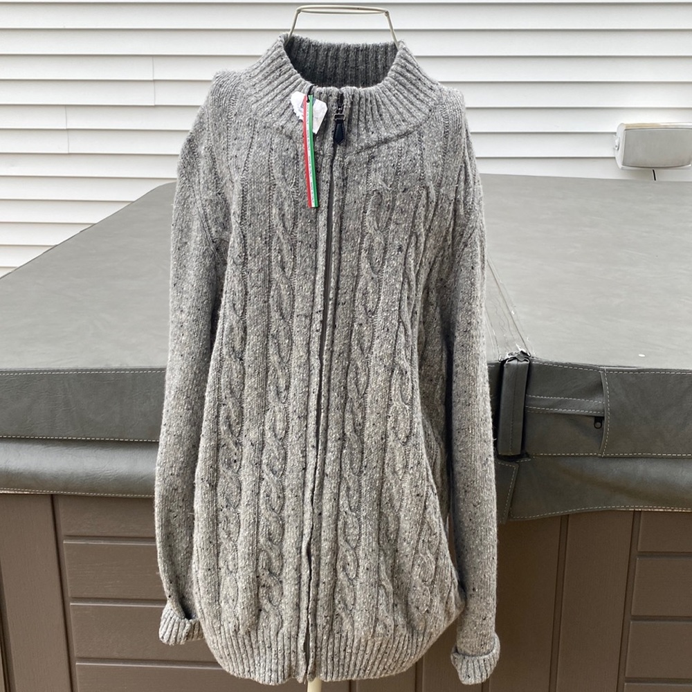 Luca Nobili sweater made in Italy new with tags size large